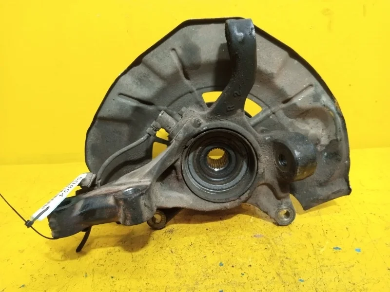 Кулак поворотный Toyota Camry XV40 2006-2011