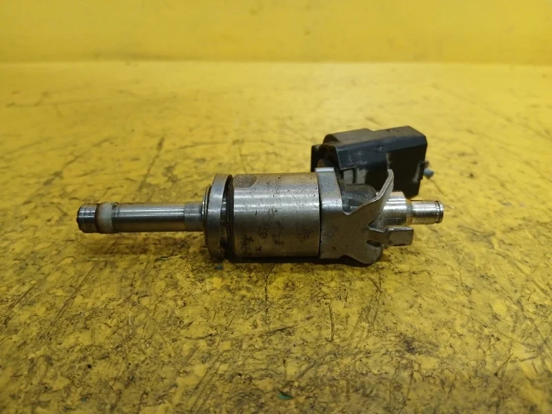 Форсунка топливная Mazda CX-5, 3, 6 2012-2017