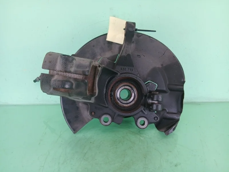 Кулак поворотный Ford Kuga 2012-2017