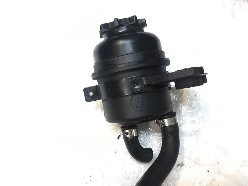 Бачок гур BMW