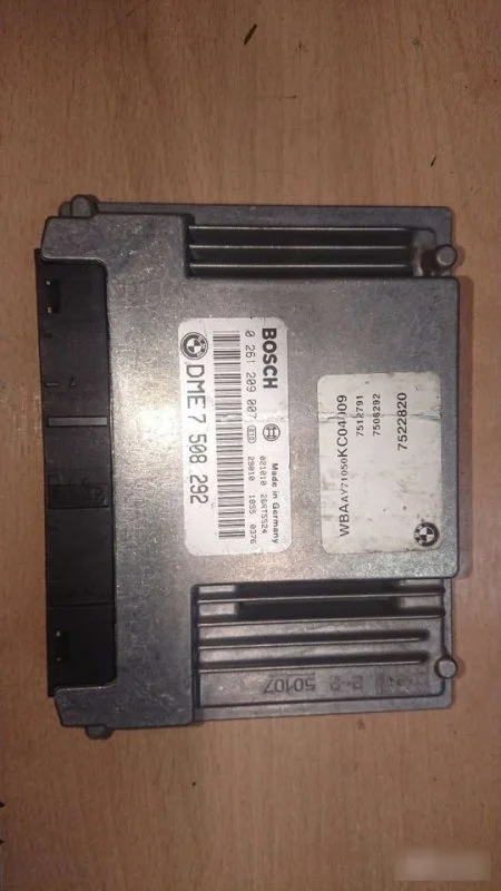 Блок управления двс BMW 3 E46