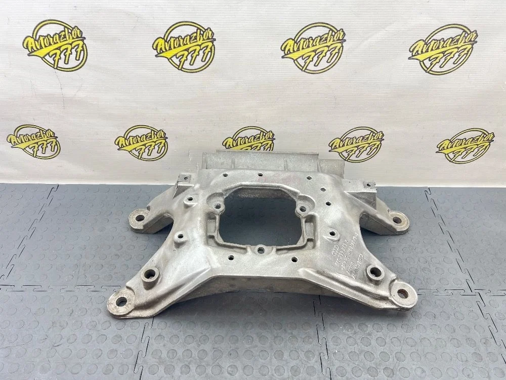 Кронштейн КПП Audi S4 B8 (2008—2011)