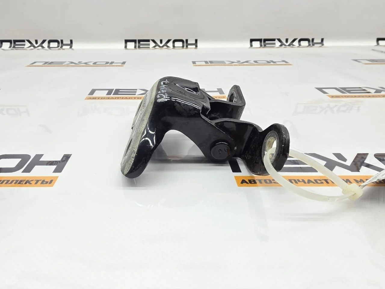 Петля двери TOYOTA LAND CRUISER PRADO 2021 6876020122 J150 2.8 1GDFTV, задняя левая