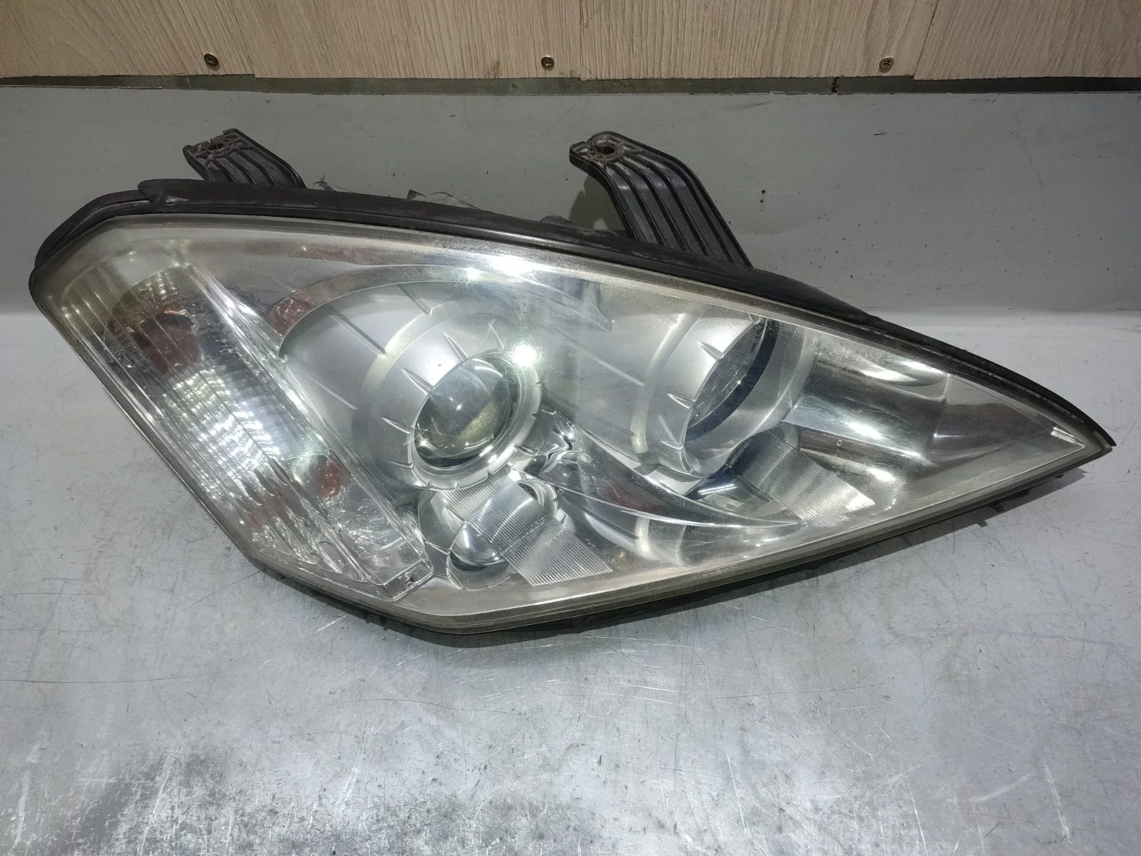 Фара SsangYong Kyron 2009 D130