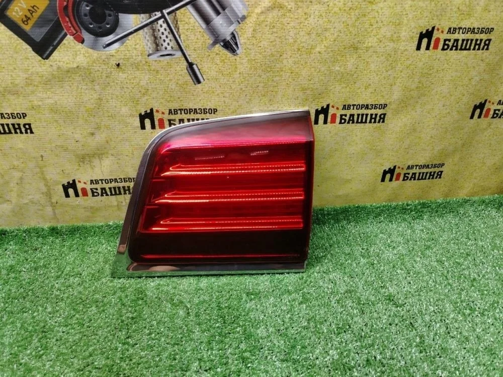 Фонарь крышки багажника Lexus LX570 2008 8159060240 URJ201 3URFE, правый