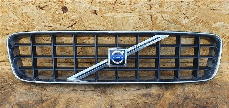 Решетка радиатора Volvo XC90 8620641