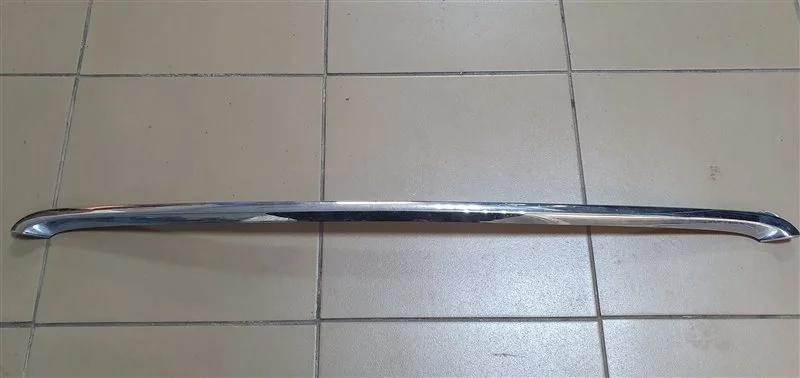 Молдинг капота Volvo XC60 31323085