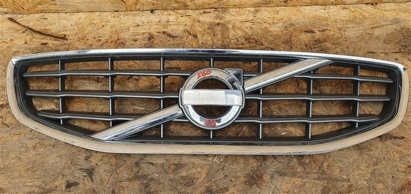 Решетка радиатора Volvo S60 2011 30795039