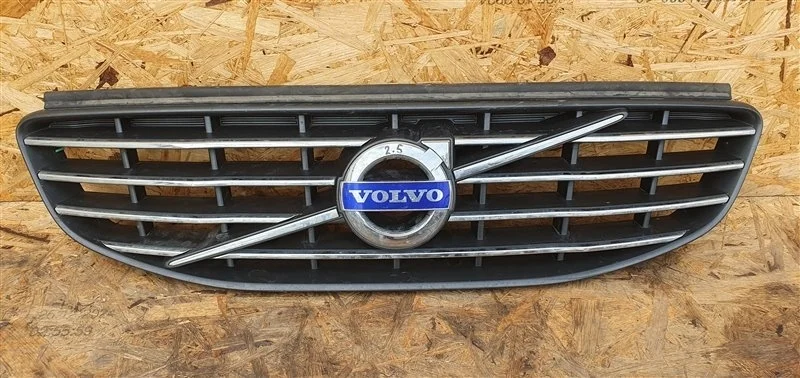 Решетка радиатора Volvo XC60 2014 31333832