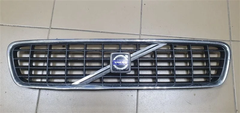 Решетка радиатора Volvo S40 2005 8620116