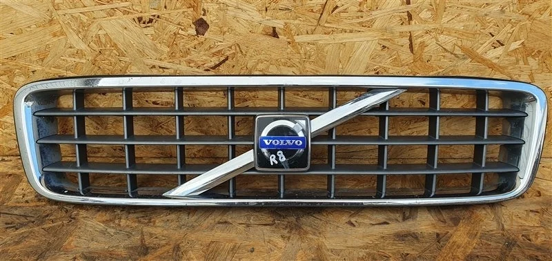 Решетка радиатора Volvo XC90 2009 30678980 D5244T4