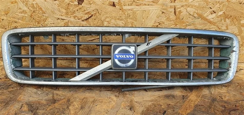 Решетка радиатора Volvo XC90 2008 30678980