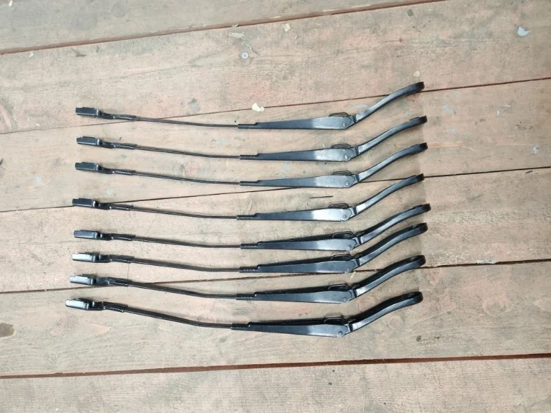 Поводок стеклоочистителя Volvo XC60 30753525, левый