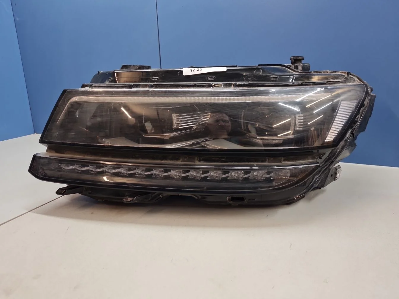 Фара левая для Volkswagen Tiguan 2017-