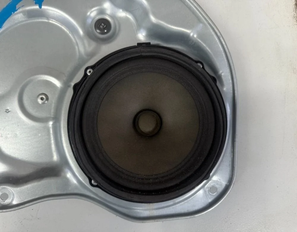 Динамик Kia Ceed ED (2006—2010)