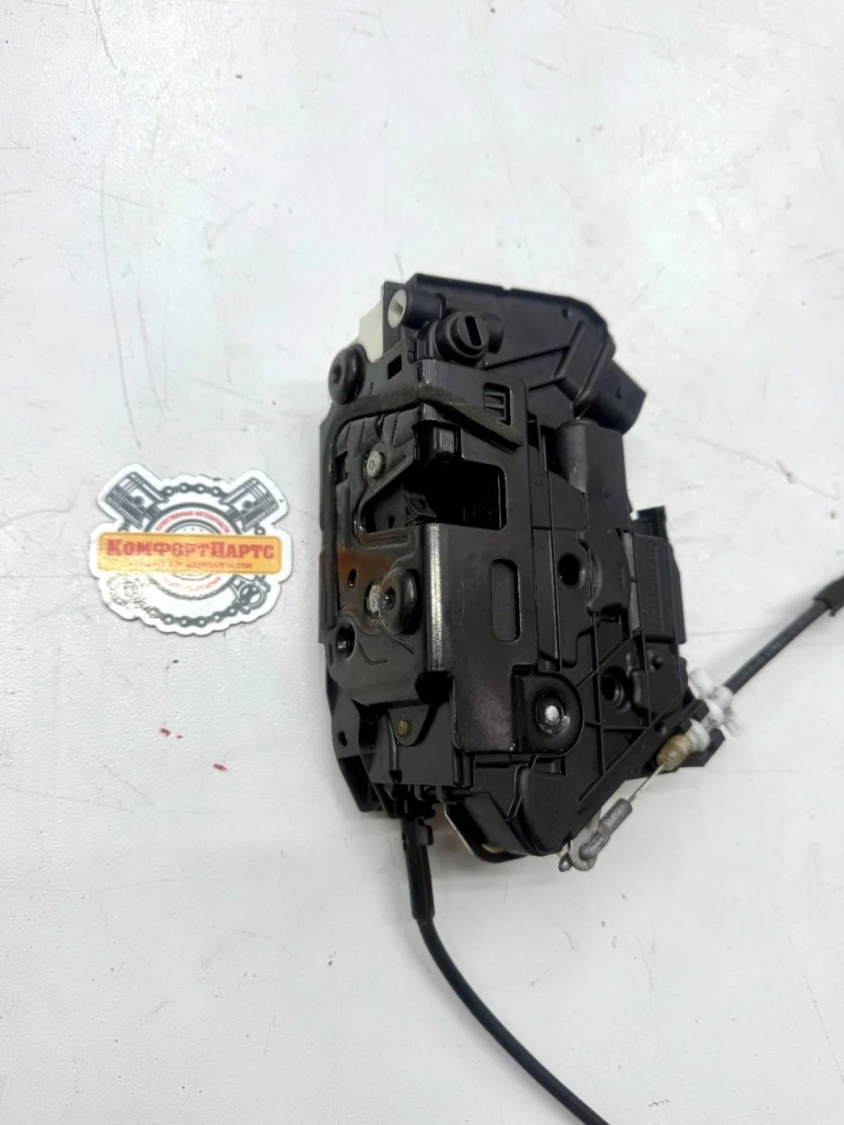 Замок двери задней левой Skoda Superb II рестайлинг (2013—2015)
