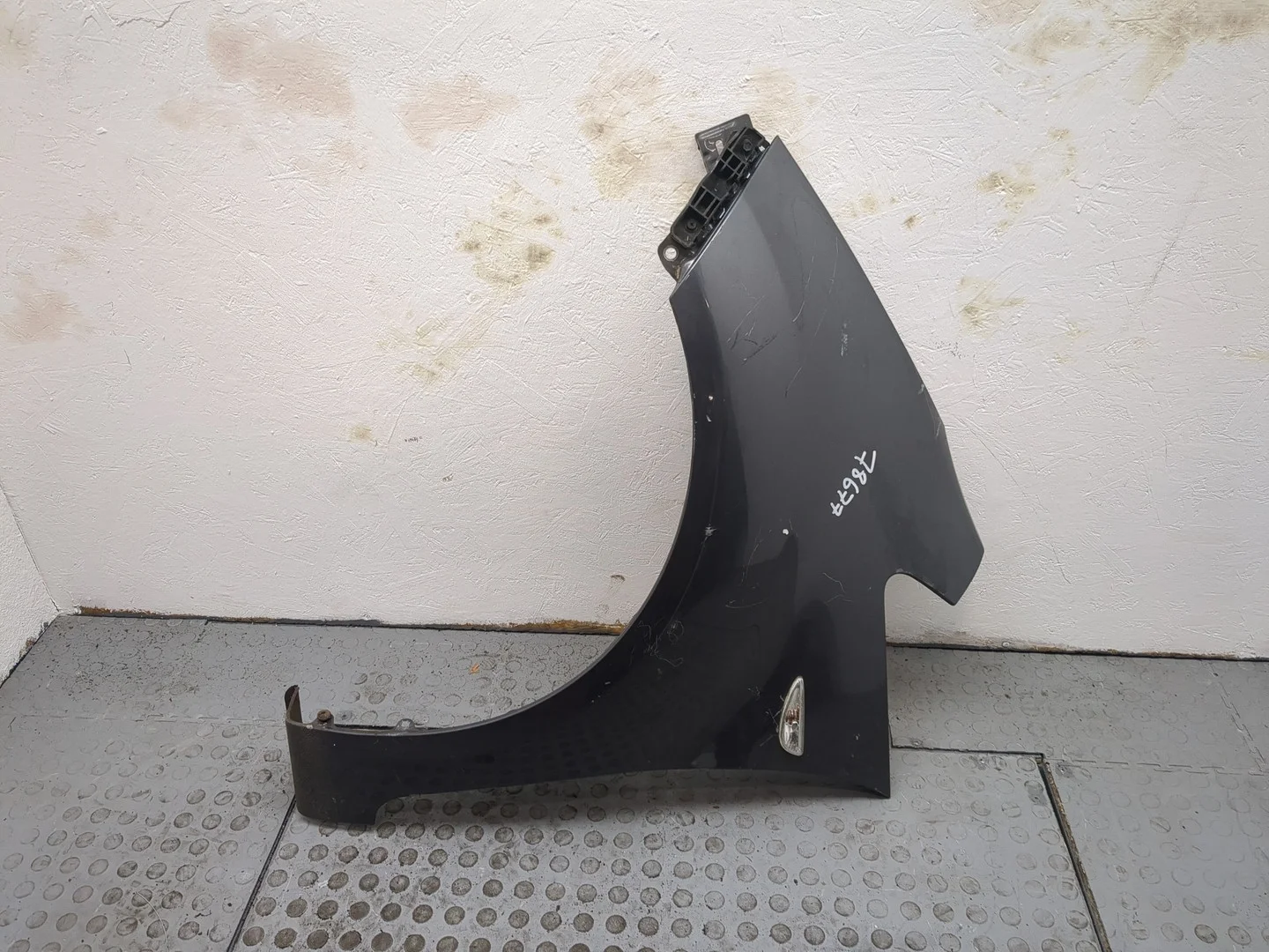 Крыло Kia Venga 2009-2018 КПП 5-ст.мех.(МКПП) G4FA Бензин 1.4 л Инжектор