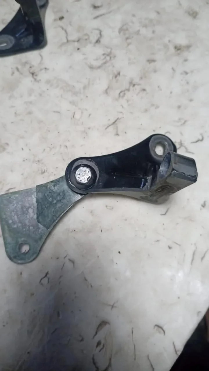 Петля двери передней левой верхняя Mercedes-Benz S-класс W221 рестайлинг (2009—2013)