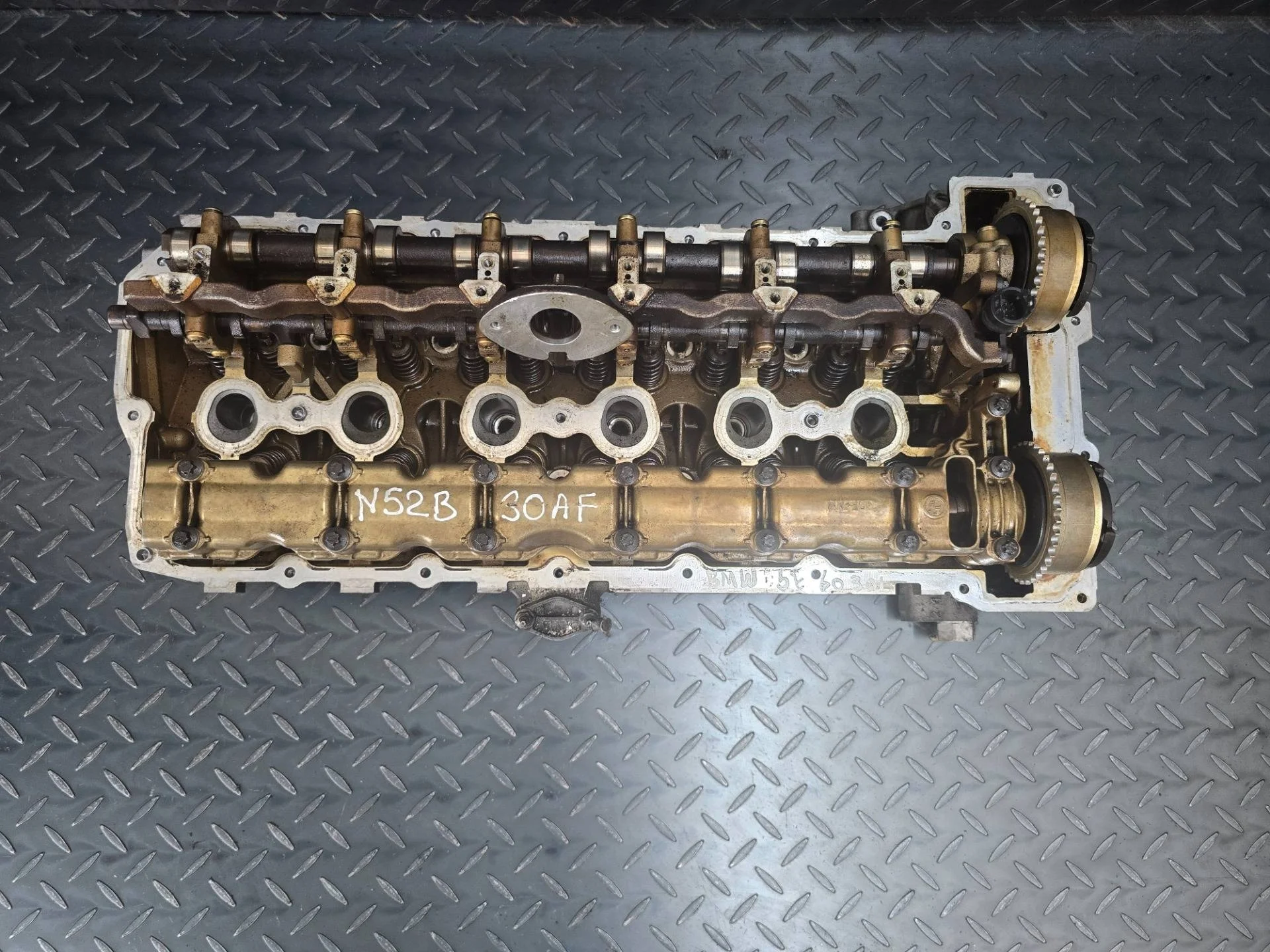 головка блока цилиндров BMW 5 E60/E61