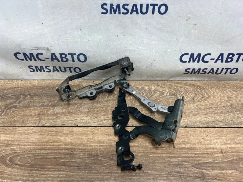 Петля капота Mercedes-Benz E-Class 2011 A2048800128 W212 271.860, левая