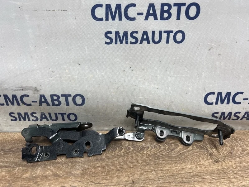 Петля капота Mercedes-Benz E-Class 2011 A2048800228 W212 271.860, правая