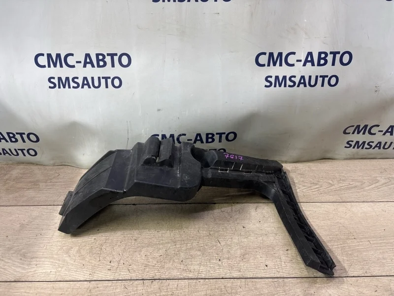 Кронштейн бампера Volvo XC90 30698135 ХС90 3.2 B6324S, задний левый