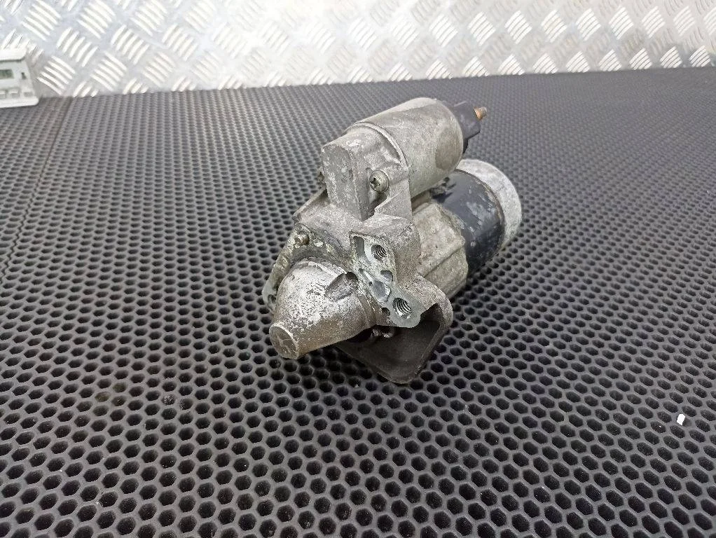 Стартер Renault Scenic 2 рест. 2008 8200584675