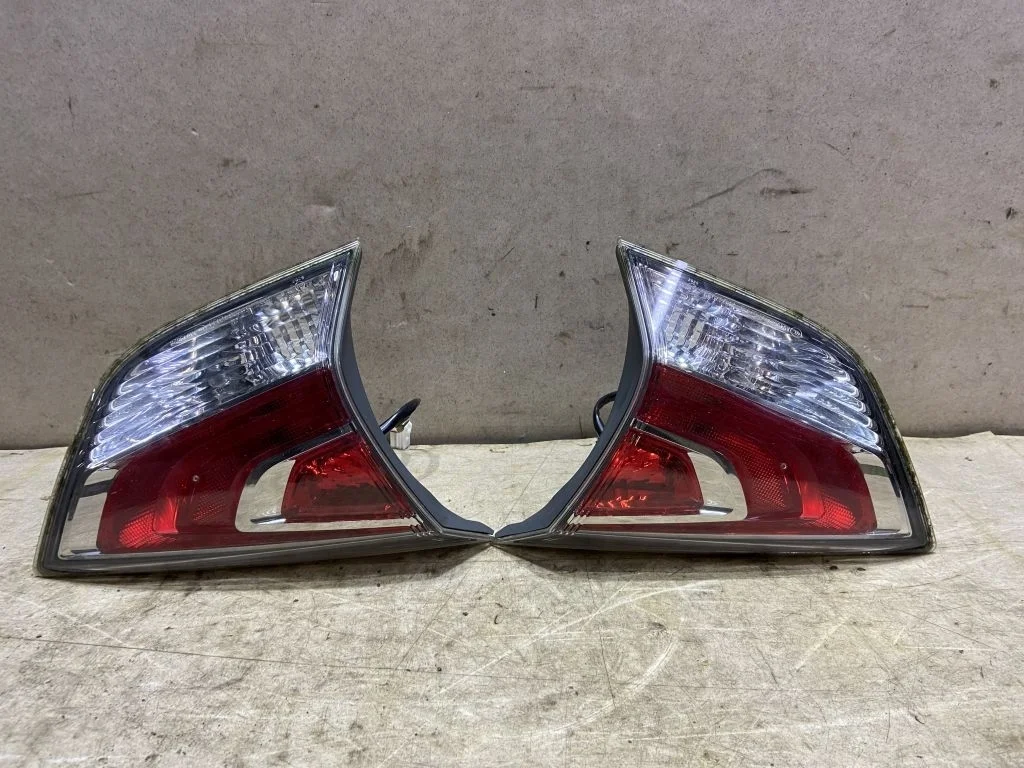 Фонарь внутренний Nissan X-Trail T32 Ниссан