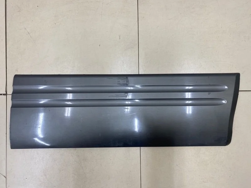 Молдинг двери передний правый Hyundai Starex 1