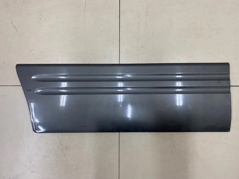 Молдинг двери задний правый Hyundai Starex 1 D4CB