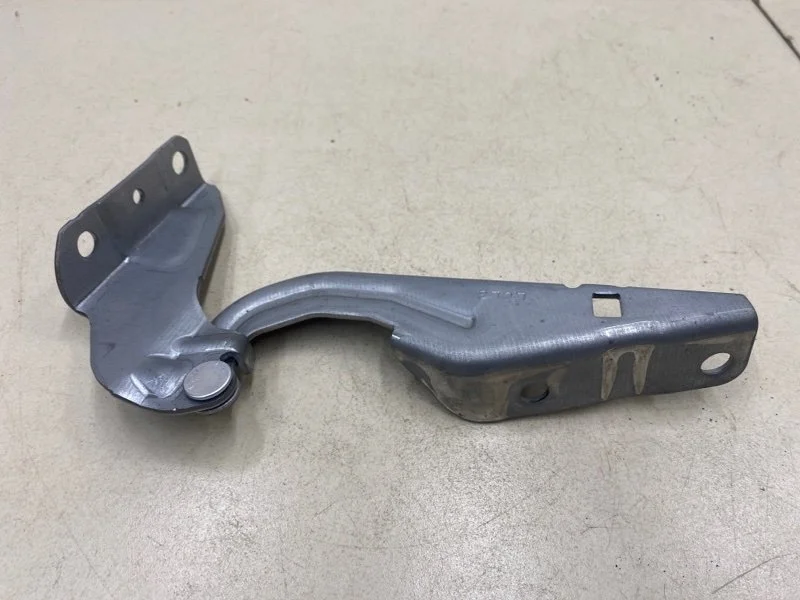 Петля капота левая Mitsubishi Outlander 2 CW