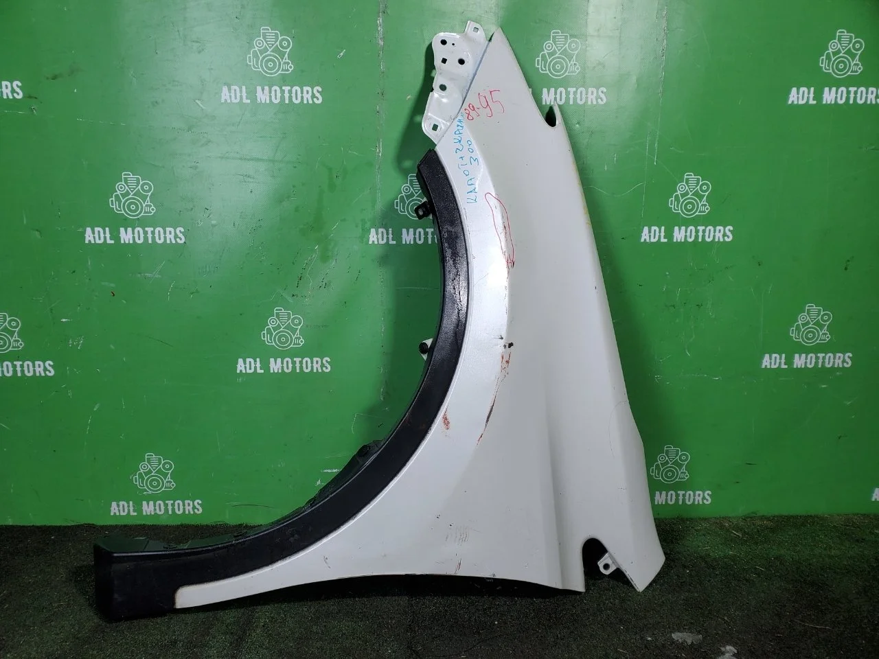 Крыло Toyota RAV4 2013-2018 40