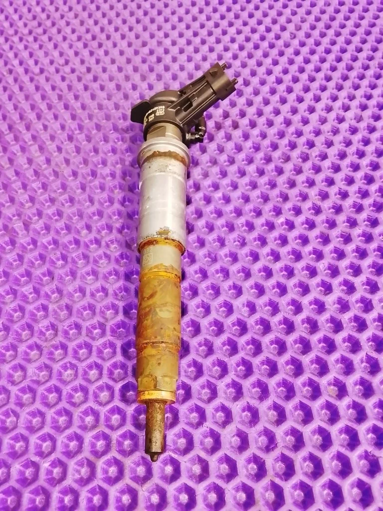 Форсунка дизельная электрическая Nissan X-Trail 0445115007 T31 2.0 DCI M9R