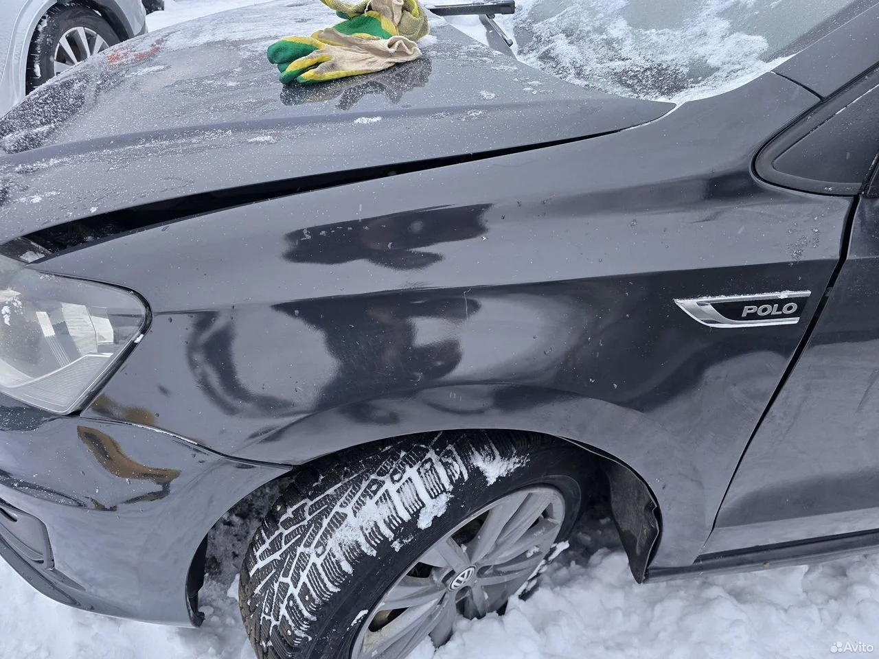 Крыло переднее левое vw polo sedan li7f серое поло