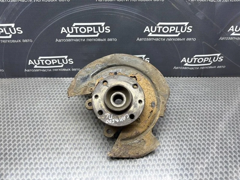 Поворотный кулак со ступицей Renault Sandero 2010 6001548865 ХЕТЧБЕК 1.4 K7JA 710, передний левый