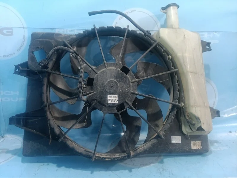 Вентилятор охлаждения радиатора Hyundai Elantra 2017 25380F2000 AD G4FD
