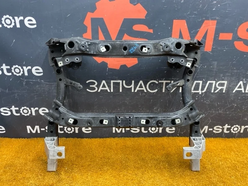 Балка поперечная (подрамник) Mercedes-Benz C-Class 2014 A2056280057 W205 274.920, передняя