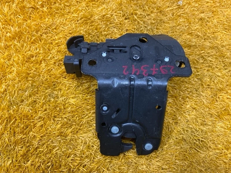 Замок багажника Audi A3 2007 8P4827505B 8P BWA