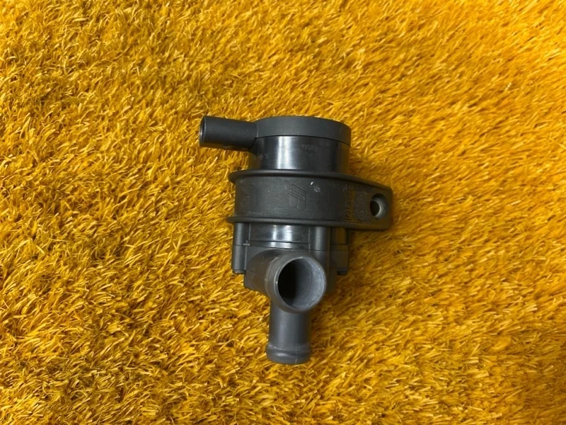 Помпа дополнительная Audi A4 2009 06H965561 B8/8K CDNC