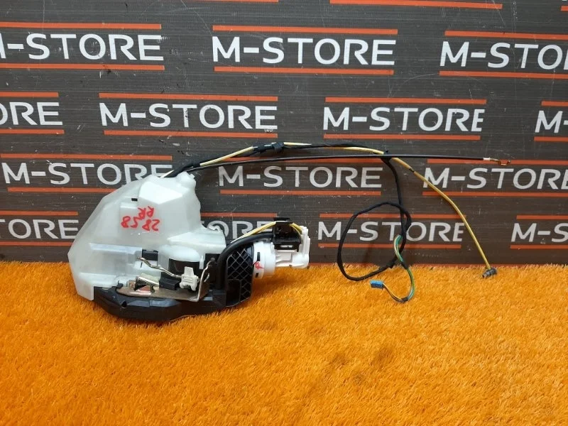 Замок двери Mercedes-Benz S-Class 2001 A2207306035 W220 113.960, задний правый