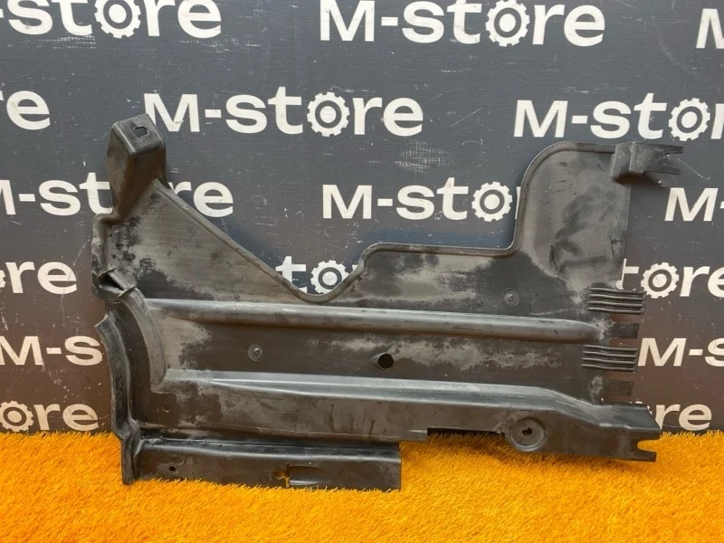 Защита днища кузова Audi A4 2013 8K0825216F B8/8K CDNB, задняя правая