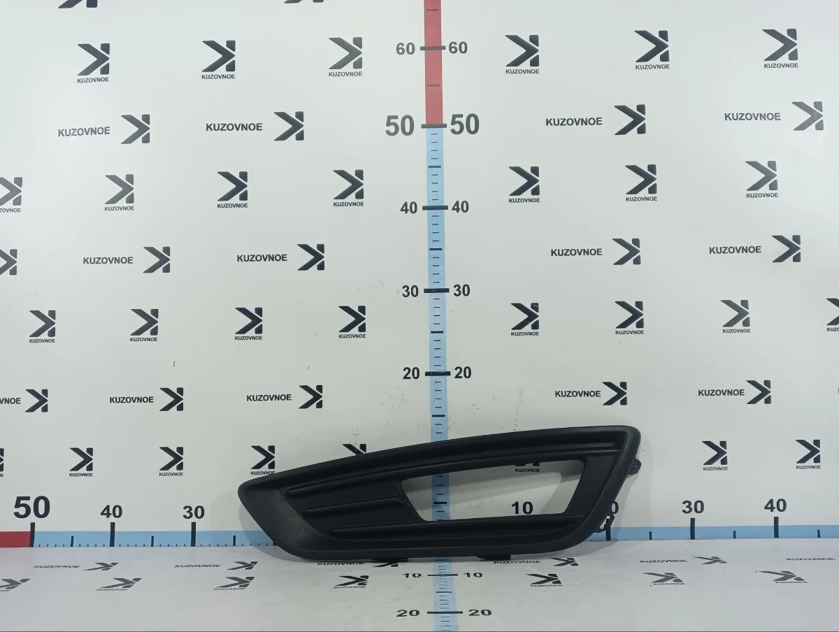 Оправа противотуманной фары Ford Focus 2015 CB8