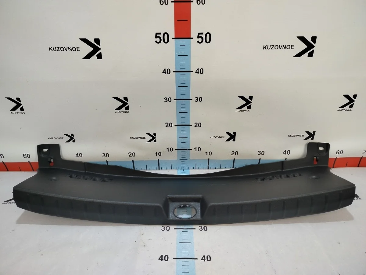 Накладка замка багажника Hyundai i40 2013 VF