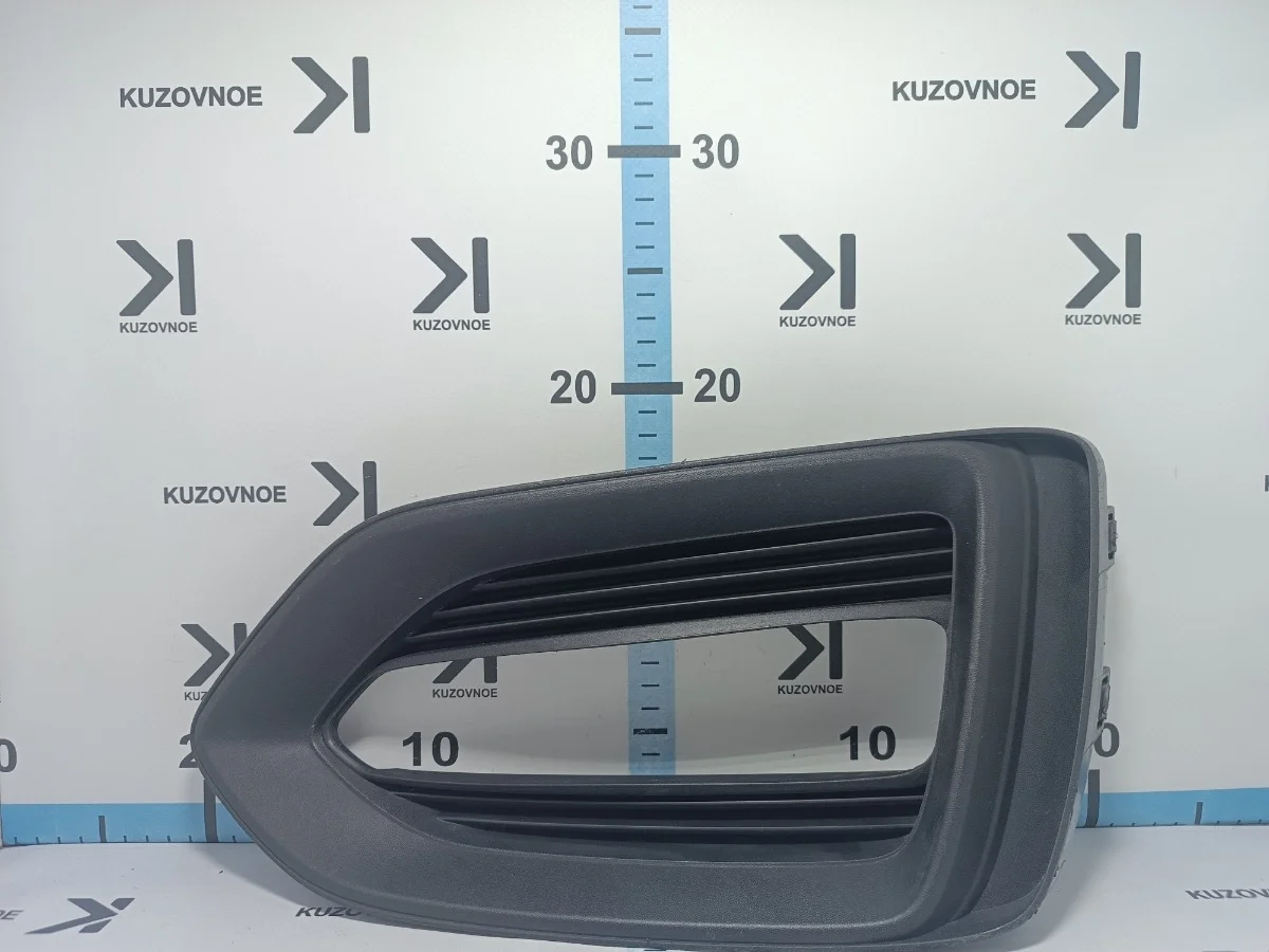 Оправа противотуманной фары Hyundai Solaris 2017- HCR