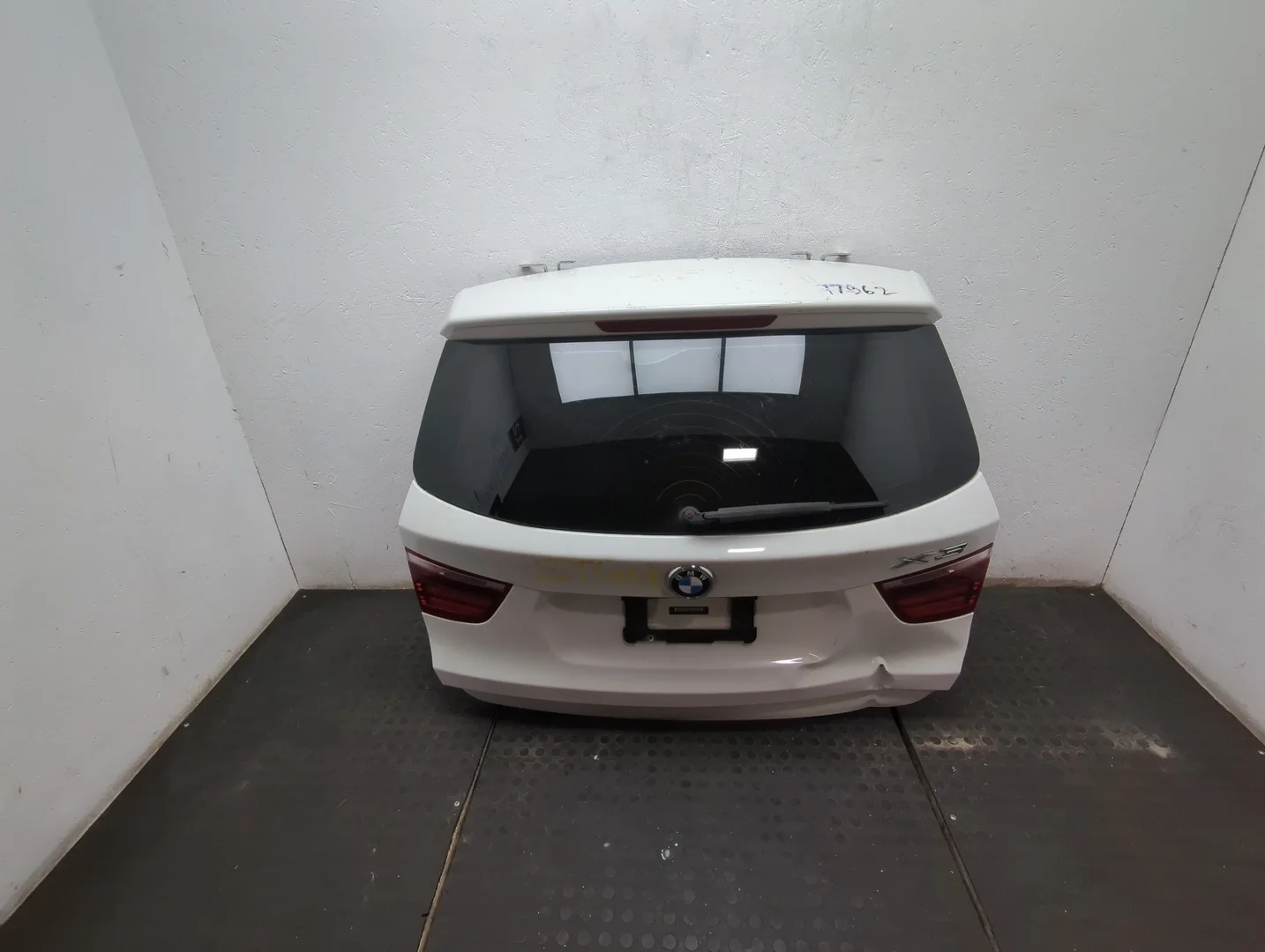 Крышка (дверь) багажника BMW X3 F25 2010-2017 КПП автомат 4х4 (АКПП) N20B20A Бензин 2 л Инжектор