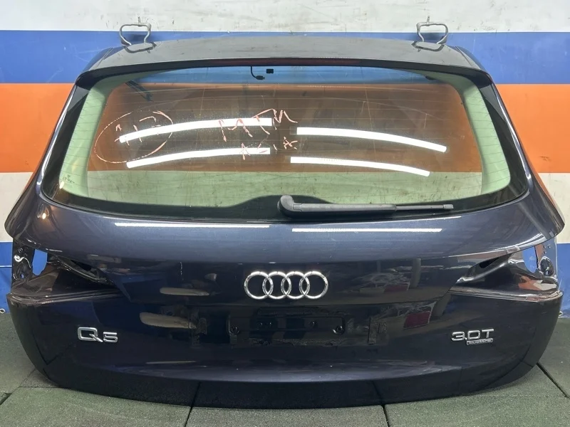Крышка багажника Audi Q5 2012 8R0827023C 8R 3.0 CTVA, задняя