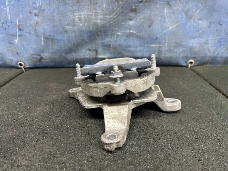 Подушка КПП Audi Q5 2012 8K0399115BS 8R 3.0 CTVA