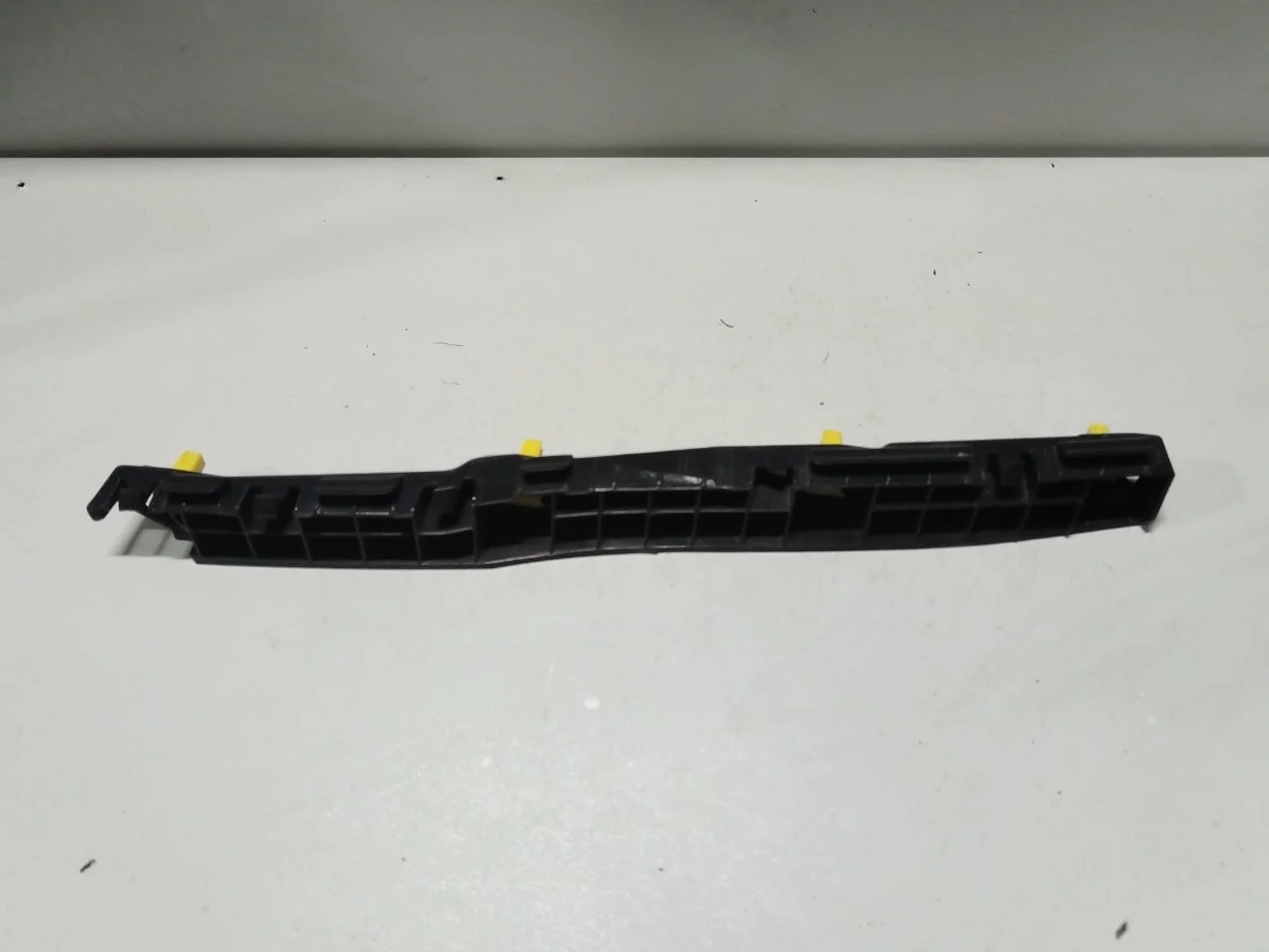 Кронштейн бампера Kia Mohave 2015 866132J000, задний левый