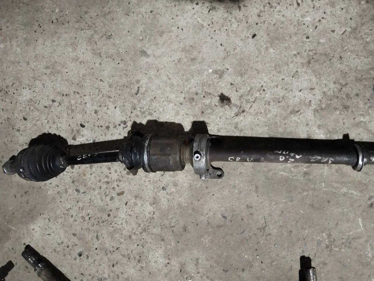 Привод колеса Honda CR-V 3 2012 44305SWW900, передний правый