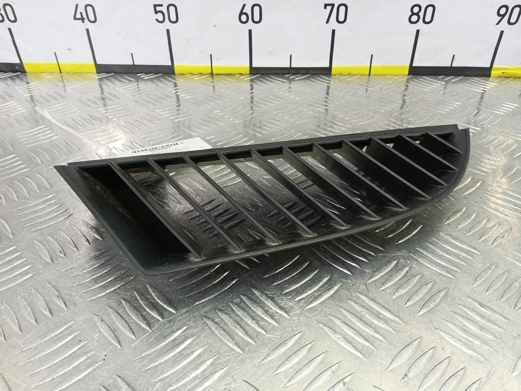 Решетка радиатора MITSUBISHI COLT Z30 (2002—2012)